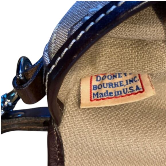 Dooney & Bourke Signature Monogram Logo Canvas Snap Wristlet Leather Trim - Picture 4 of 4